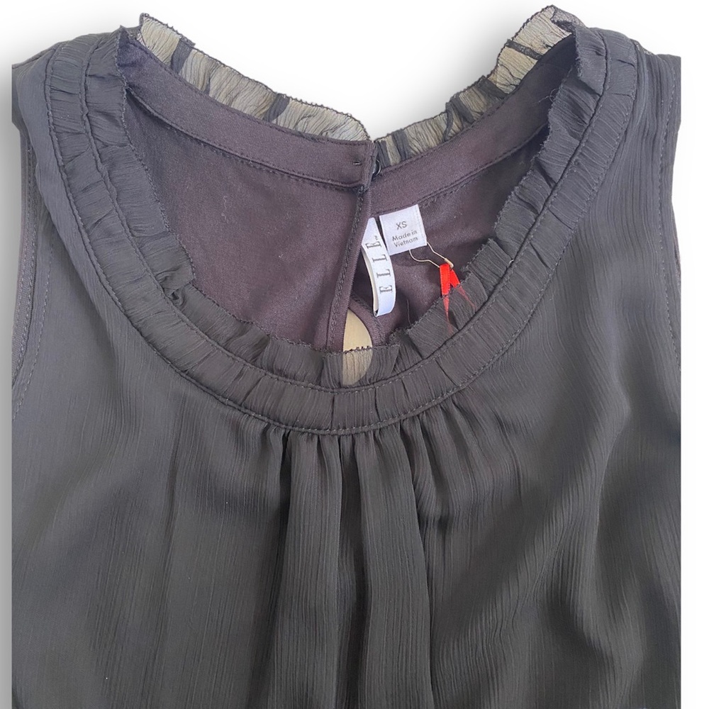 NEW Elle Floral Lined Ruffle neckline Tank Top - Picture 3 of 6
